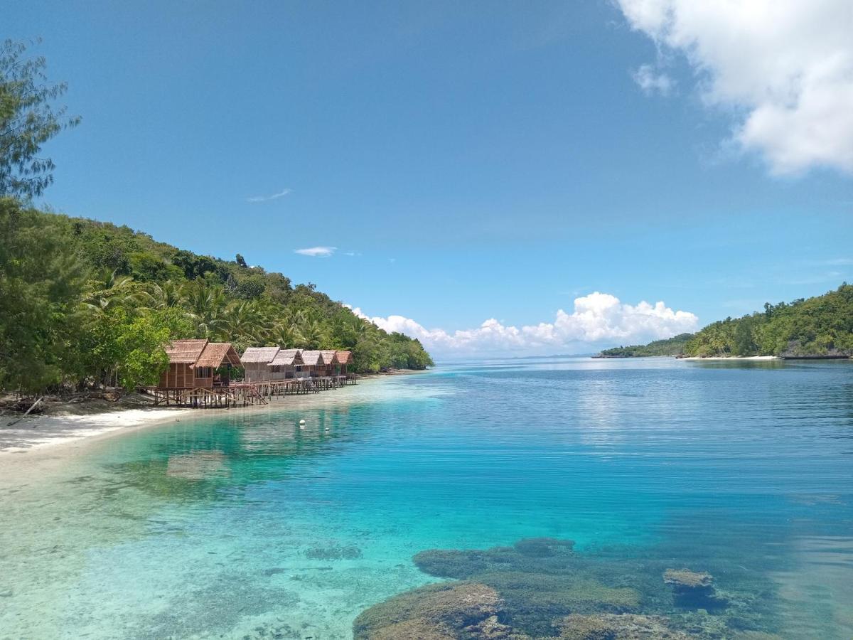 Meos Ambower Homestay Raja Ampat Fam Kültér fotó