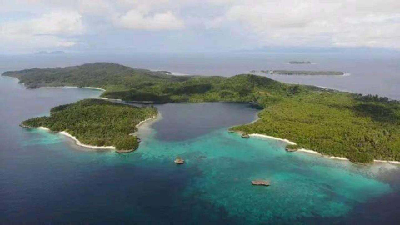 Meos Ambower Homestay Raja Ampat Fam Kültér fotó