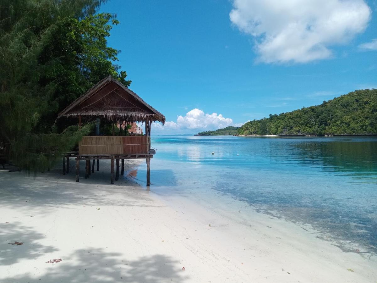 Meos Ambower Homestay Raja Ampat Fam Kültér fotó