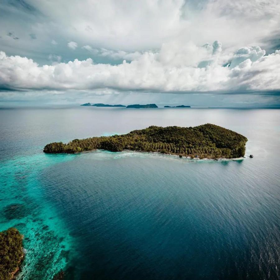 Meos Ambower Homestay Raja Ampat Fam Kültér fotó
