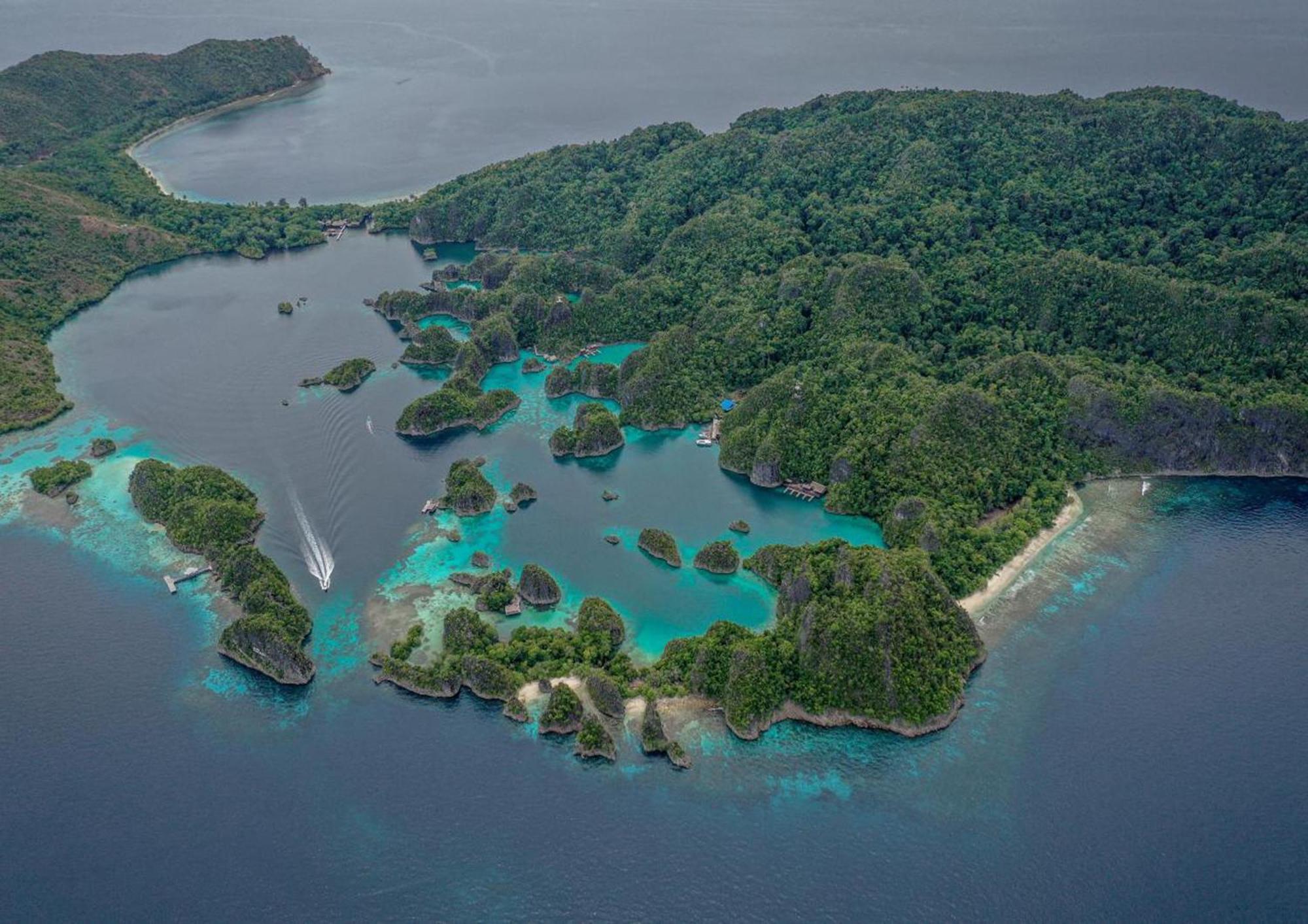 Meos Ambower Homestay Raja Ampat Fam Kültér fotó