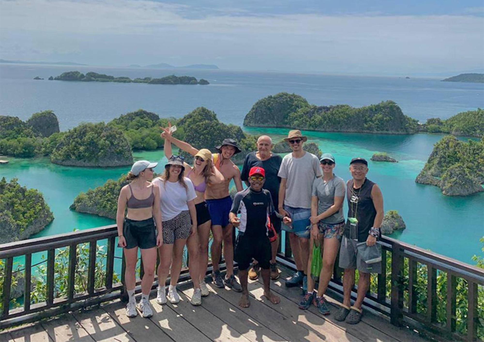 Meos Ambower Homestay Raja Ampat Fam Kültér fotó