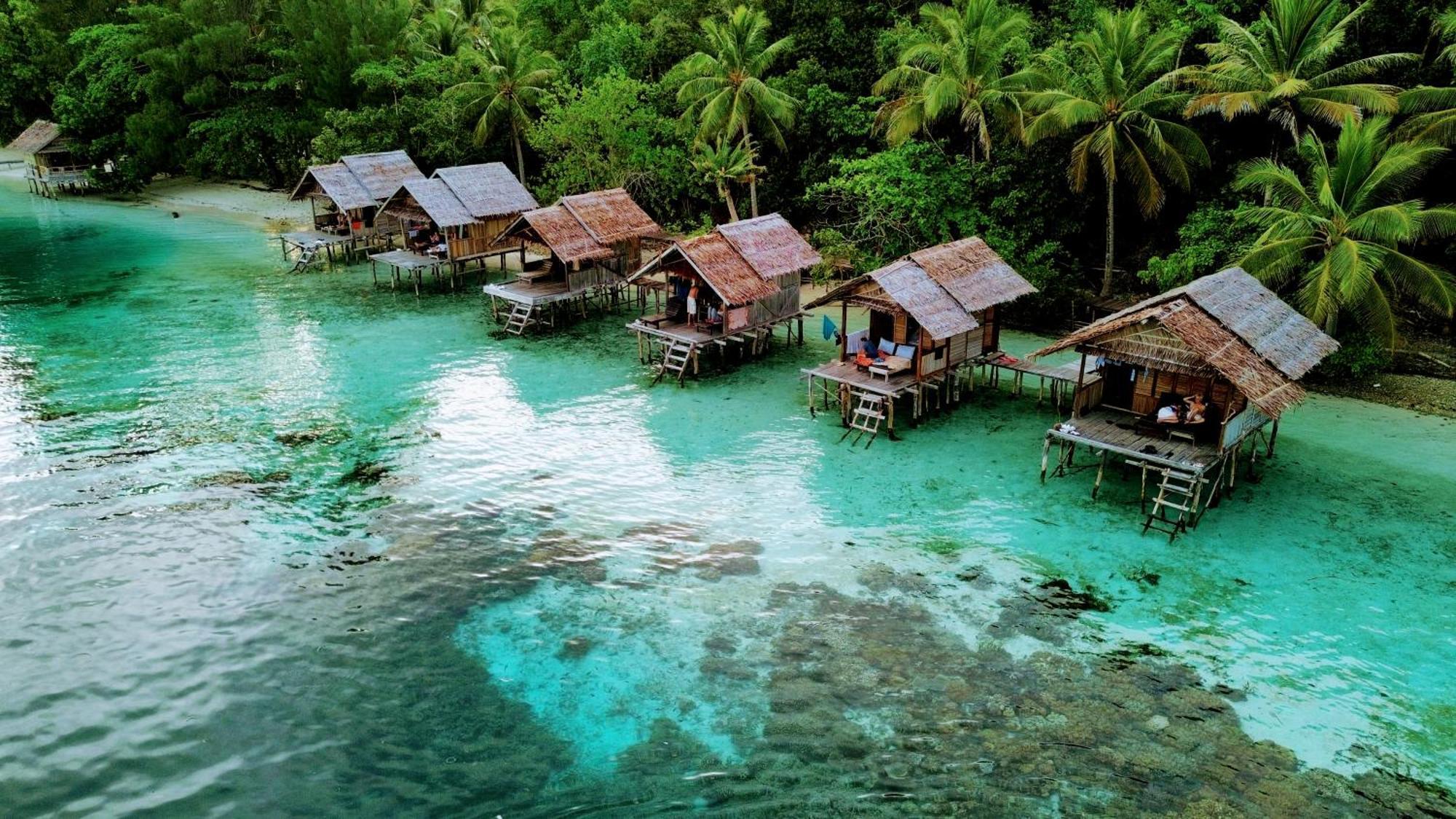 Meos Ambower Homestay Raja Ampat Fam Kültér fotó