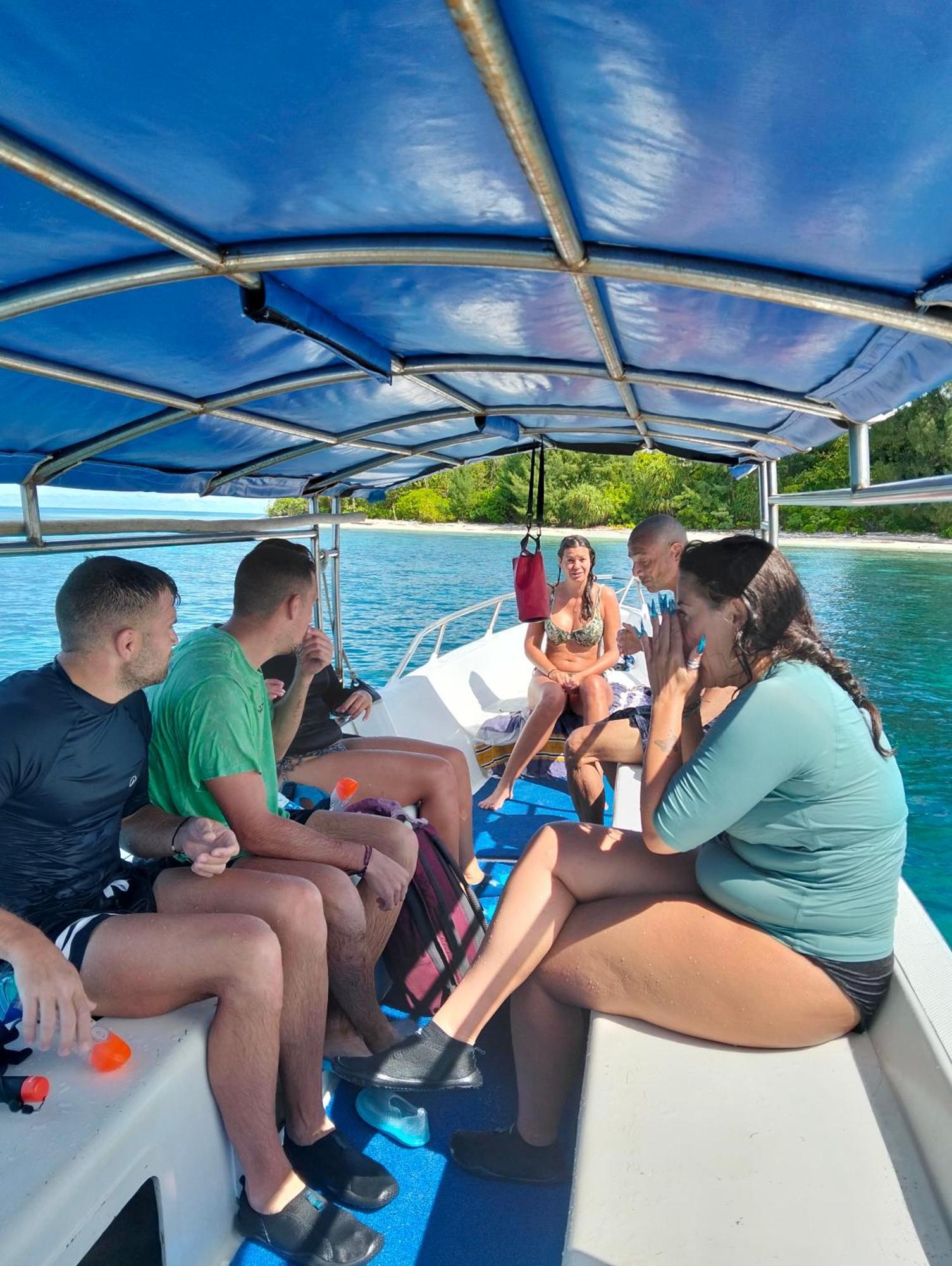 Meos Ambower Homestay Raja Ampat Fam Kültér fotó