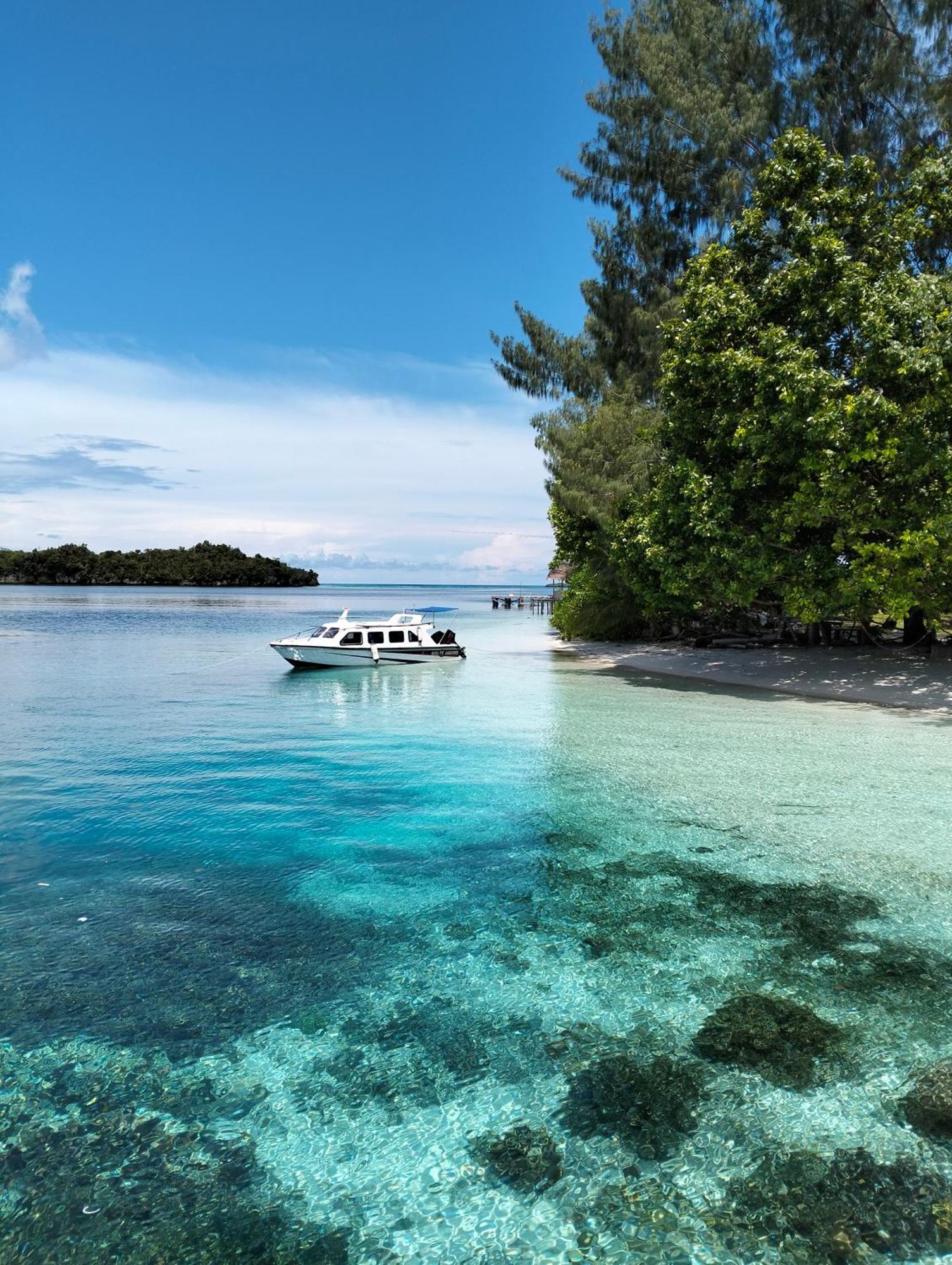 Meos Ambower Homestay Raja Ampat Fam Kültér fotó