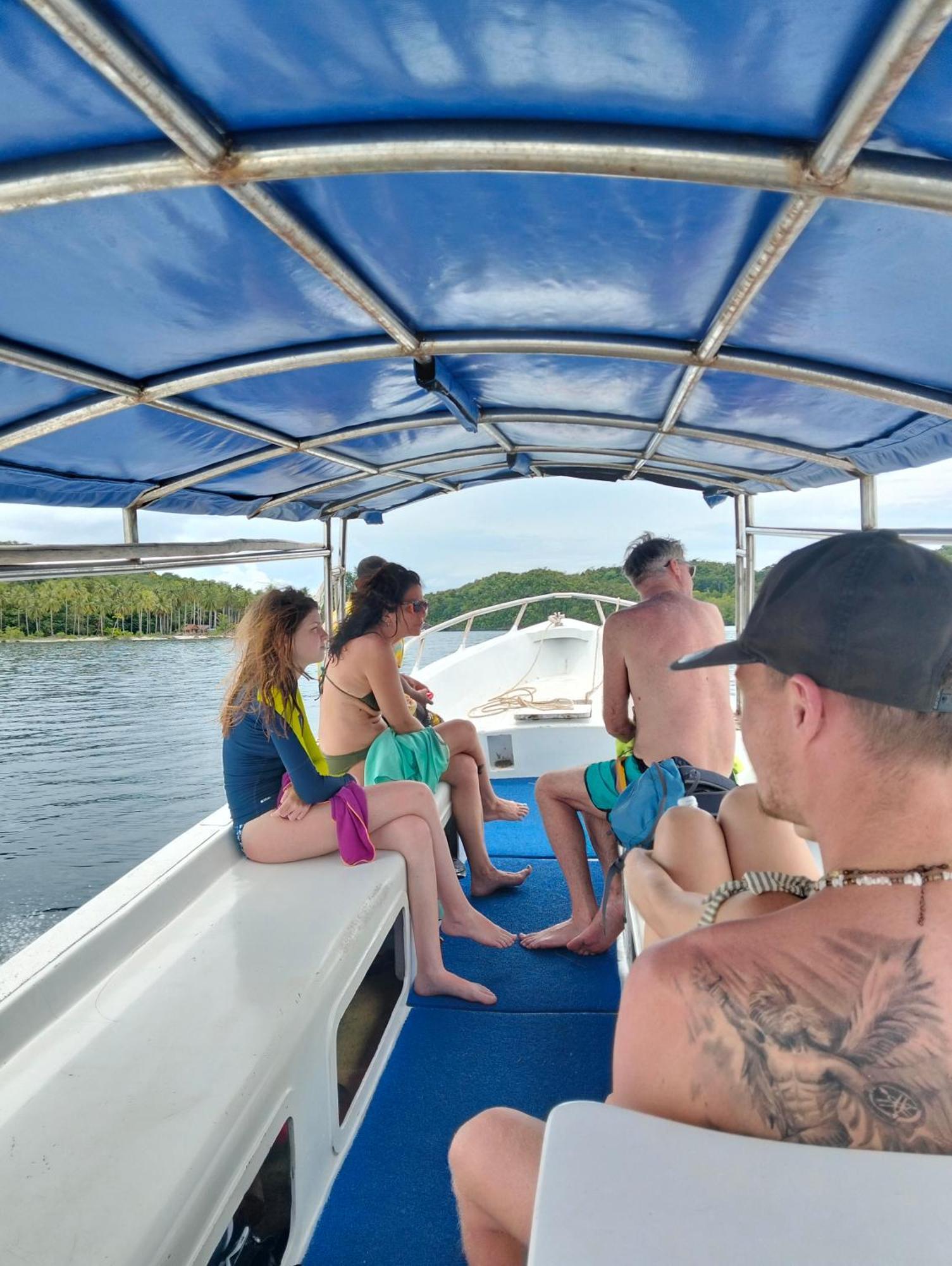 Meos Ambower Homestay Raja Ampat Fam Kültér fotó
